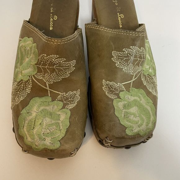 Diego Di Lucca Tan Green Leather Embroidered Floral Studded Clogs Women's SZ 6.5 - Picture 2 of 8